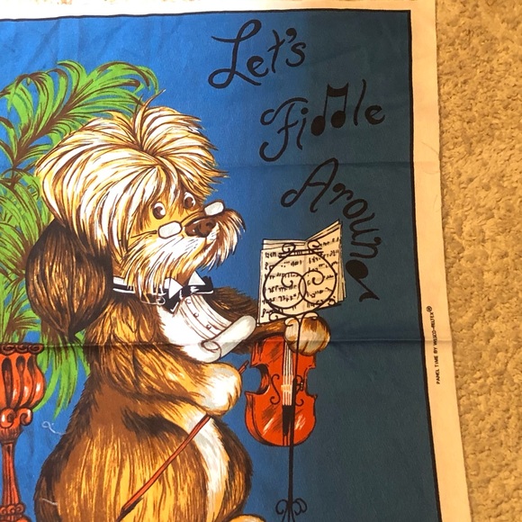 9686 Fabric Panel Vtg 1970’s Dog with Fiddle “Let’s Fiddle Around 22.5” x 29”. - Picture 8 of 11